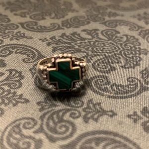Green striped cross ring